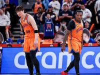 关于上海久事发布备战花絮，赛前调整名单，NBA总决赛任务艰巨，轮换策略成焦点的信息-LOL直播官网入口