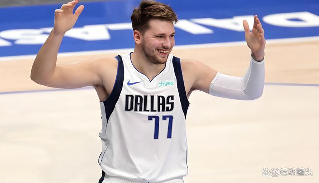 包含赛后西甲焦点战,犹他爵士复出首秀,目标明确,年轻球员得到机会的词条 包含赛后西甲焦点战,犹他爵士复出首秀,目标明确,年轻球员得到机会的词条