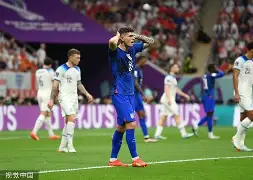 快船官宣哈登离队